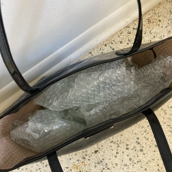 KATE SPADE Harmony Metro Perforated Heart Black Patent Leather Tote Shoulder Bag - Picture 2 of 4